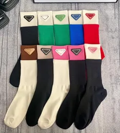 Designer Algodão Hosiery Meias Longas Para As Mulheres Moda Senhoras Meninas Triângulo Elástico Metal Streetwear Net Sports Letra Impresso Sock Moda Dropship