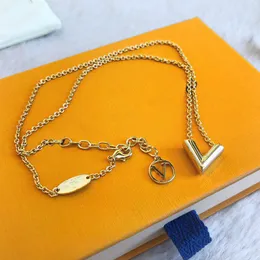 Designer smycken ￶rh￤ngen h￤nge charm armband guld k￤rlek v halsband kvinnor ringar armband armbanden lyxiga h￤ngen ￤lskare kedja hj￤rta