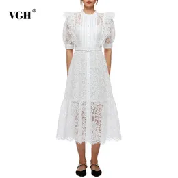 白いエレガントなパッチワークレースドレス女性スタンド襟ランタン半袖ハイウエストサッシスリムミディドレス女性210531
