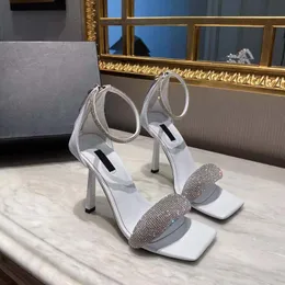 Luxuriöse Designer-Sandalen mit hohen Absätzen, neueste Mode, Promi-Feng-Shui-Diamant, quadratischer Kopf, 95 cm, wunderschöne Bankett-Damen