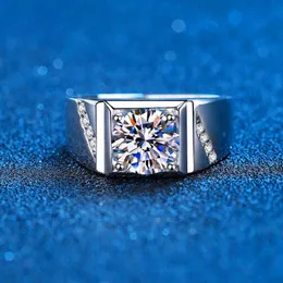 Real Moissanite för män Sterling Silver 2 Carat Round Brilliant Diamonds Engagement Ring Man Bröllop Smycken inkluderar låda
