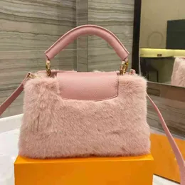 Luxury Designer Winter Fashion bags Fake Rabbit Fur Stitching Leather l Buckle Lady Handbag Shoulder Messenger Tote