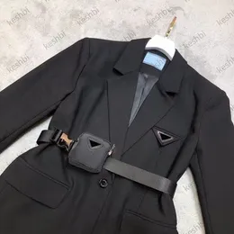 2023Fashion Crasual Women Blazers Дизайнерский костюм ретро одноработальная куртка с длинными рукавами.