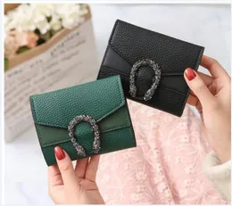 Carteiras de grife Carteira pequena Feminina Curto Retro Fold Change Vermelho Preto Verde Marrom Cor Pura Mini Bolsas Femininas Preço de Fábrica