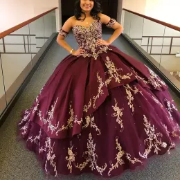 Lyxig Burgundy Lace Beaded Quinceanera Prom Klänningar Boll Gown Party Gowns Sweetheart Tulle Evening Sweet 16 Dress CG001