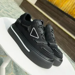 Sofãos homens Mulheres sapatos casuais macro re nylon plataforma sapato chaussures clássico tênis de coloração de coloração de casais tendem a match Sports Shoelace Box Tamanho 36-46