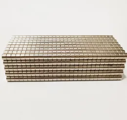 2021 Imanes 100 pcs 4x2 Ímã Neodímio Permanente N35 NDFEB Super Forte poderoso pequeno redondo magnético Disco 4mm x 2mm