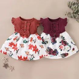 Berbeć lato dziewczynki ubierają rękaw latać rękaw bowknot splice kwiatowy druk sukienka baby dziewczyna ubrania kostium ropa bebes # 55 q0716