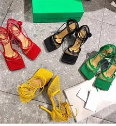 2021 Donne signore vere vera pelle tacchi alti sandali estivi in punta quadrata intrecciata in treno in treno da sposa da sposa gladiatore legato a croce-up scarpe sexy 5 colori