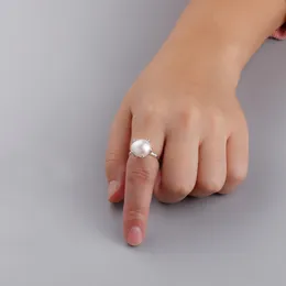 Anello in argento sterling 925 con perle d'acqua dolce a forma di barocco, temperamento femminile, accessori per gioielli dal design retrò