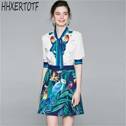 Летняя мода два куска набор женщин полосатый бантик воротник оборками рубашка верхняя + завод птиц печати юбка костюм 210531