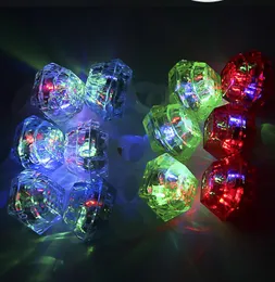 Gigantic Diamond Light-Up Ring Glow Led Blinkande Party Favoriter för barn Vuxna Evenemang Holiday Dekorationer