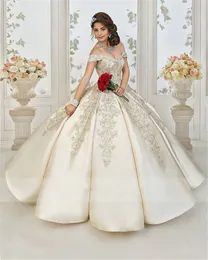 Champagne lätt bollklänning quinceanera klänningar pärlor spetsar applikationer formella prom klänningar söt klänning vestido de anos s s s s