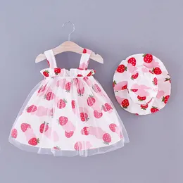 Nowe Dziewczynek Summer Sukienki Duszki Toddera Ubrania Bez Rękawów Strawberry Party Princess Długość Dress + Sun Hat 2PCS Set 0-3y Q0716