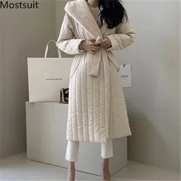 Vinter Korean Tjockerad Faux Mink Hooded Women Long Coat Full Sleeve Bälte Varm Mode Elegant Ladies Parka OuterCoat 210514