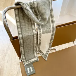 Szalik od projektanta mody dla kobiet drukuj luksusowy pasek prosta litera H kaszmirowe wełniane szale chusta na szyję sapeee