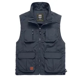 Gilet multitasche sottile in rete estiva primaverile per uomo Giacca senza maniche casual maschile di grandi dimensioni con molte tasche Gilet reporter 211119