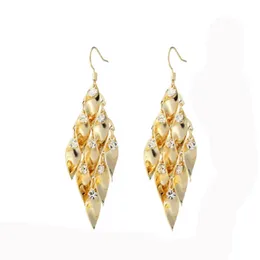 Löv Crystal Long Big Drop Örhängen för Kvinnor Bröllop Rhinestone Dangle Metal Tassel Örhängen Smycken Mode Kvinna