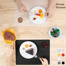 Set of 4 Silicone Placemats for Kitchen Dining Table Mat Set Heat Insulation Anti-Skidding Washable Durable Waterproof Kids Grey 210817