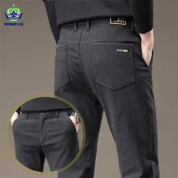 Męskie spodnie Slim Casual Spodnie Pełna długość Szczotkowana tkanina Biznes Stretch Grube Spodnie Męskie Czarne Niebieskie Pantalones 38 211201