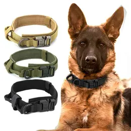 Nylon Dog Collar Dog Neck Tactical Collar Collar Pet Regulowany kołnierz wojskowy do średnich dużych psów Akcesoria do zwierząt domowych 210729