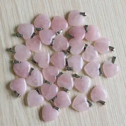 Kwarcowy Kryształowy Serce Kamień Naturalny Kamień Wisiorek 30 sztuk Lot Pink Akcesoria 20mm Moda Urok Dla Tworzenia Biżuterii