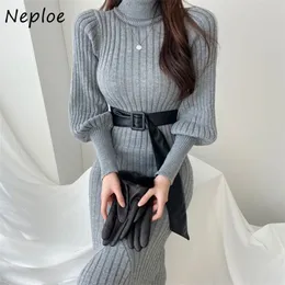 Chic elegante Turtleneck Slow Slow Sweater Mulheres Vestidos Slim Fit Trumpet Thmetted Dress Mid-Length Vestidos com cinto 210422