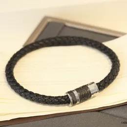 Новый браслет роскошных браслетов для ювелирных ювелирных изделий для моды моды кожаная цепочка браслеты высококачественные браслеты из нержавеющей стали поставки