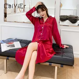 Caiyier Solid Red Silk Night Dress Winter Długim Rękawem Kobiety Sleepshirts Sexy Luźny Turn-Down Collar Duży rozmiar Homewear M-3XL 210924
