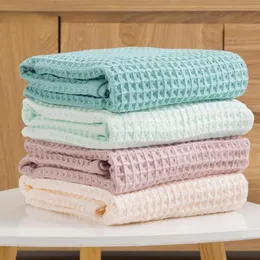 Handduk 100% bomullsvaffel badhanddukar som är set för vuxna barn mycket absorberande badrum hemkök 33x72cm 70x140cm
