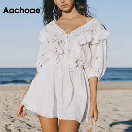 Abito da donna chic con scollo a V in pizzo bianco con ricami floreali e volant mini abiti Summmer Papillon elastico in vita Beach Sundress 210413