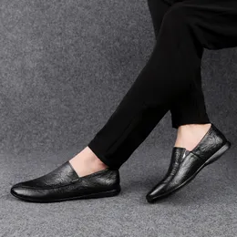 Män casual fritid skor zapatos casuals para hombrre män casual mode shose läder manlig sko våren sapato man