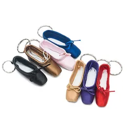 Mini dansare satin ballett nyckelring lila professionell ballett tå nyckelring gåva ballett sko keychain dans lite verktyg för tjejer g1019