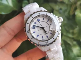 Sıcak Beyaz Seramik İzle Kadınlar Kuvars Mavi Arap Numarası Arama Saat 12 Serisi Seramik Saatler Ünlü Marka Logosu Takvim Saatler