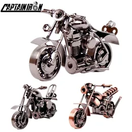 CAPTAINIRON Modello di motocicletta in ferro fatto a mano Retro Motor Figurine Decorazione in metallo Moto Prop Vintage Home Decor Giocattolo per bambini 210924