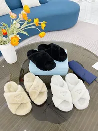 2021 newest high Quality Luxury designers women Slippers Sandals fashionable wide Furry Classical Beach flip-flop Wedding Party Platform office dating roman Shoes