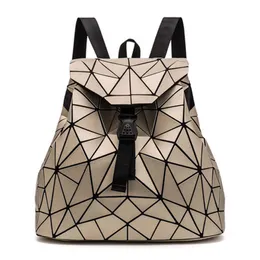 2020 New Women Hologram Backpack Geometric Backpacks Girls Travel Shoulder Bags For Women Totes Designer Luxury mochila mujer X0529