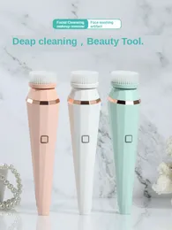 4 في 1 فرشاة الوجه الكهربائية الوجه Skin Spa Cleansing USB قابلة للشحن مدلك نظافة مع أربعة رؤساء متعددة الوظائف