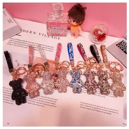 DIY CRAFT Cartoon Bear Rhinestone Crystal Keychains Handgjorda PVC Keychain Charm Pendant Nyckelkedjor för kvinnor Presenter