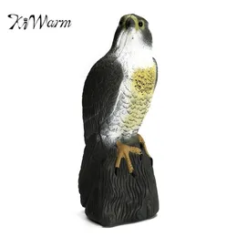KiWarm est Lifelike Fake Falcon Hawk Hunting Decoy Deterrent Scarer Repeller Garden Lawn Decoration Ornaments 211108