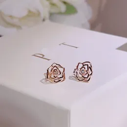 Räkna Pia Få örhängen Rose Serie Inlaid Crystal Extremt 18K guldpläterad Sterling Silver Luxury Smycken Toppkvalitet Märke Designer Årsdag Present Örhängen