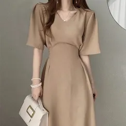 EWQ Women Apricot vintage casual bandage slim long split Dress v-neck short Sleeve Fashion Spring summer 2F0541 210510