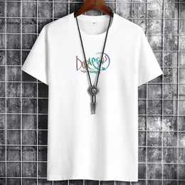 男性のための夏のファッションTシャツ