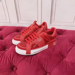 Sock Sneaker Designers män Donna Red Fashion Casual Shoes Women Low Top Pull-On med vit storlek 35-45 MKJ0156