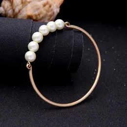 Imitation Pearl Bangle Round Circle Bracelet for Women Fashion Jewelry Concise Initial Accessory 2021 Vew Wholesale Q0719