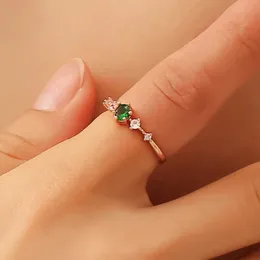 New niche light luxury synthetic With Side Stones emerald diamond ring women's simple gold-plated inlaid gemstone bar tail ring