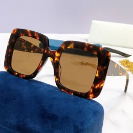 Damen-Luxus-Sonnenbrille 0896, klassischer quadratischer Plattenrahmen, modischer einfacher Stil, Damen-Designerbrille, UV400-Schutz, Top-Qualität mit Metallkette