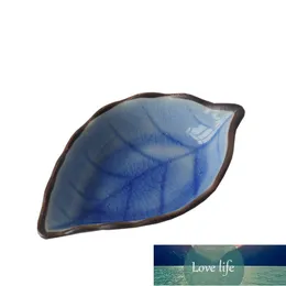 Japanese Style Small Dish Creative Ceramic Irregular Shaped Solid Color Plate Multifunctional Seasoning Snack Tableware Factory price expert design Quality