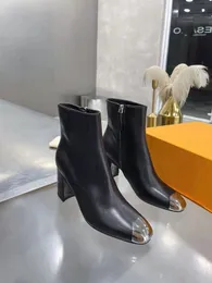 Novas botas de couro com zíper da moda europeia e americana, 7.5cm anti-derrapante resistente ao desgaste lether solo, qualidade 35-41