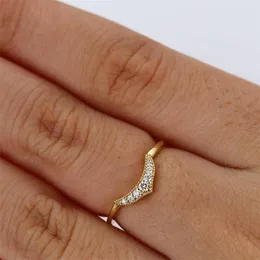 結婚指輪のブリケの高級黄色い金の女性のための穏やかなホワイトジルコンの婚約リングジュエリー記念祝いの贈り物
